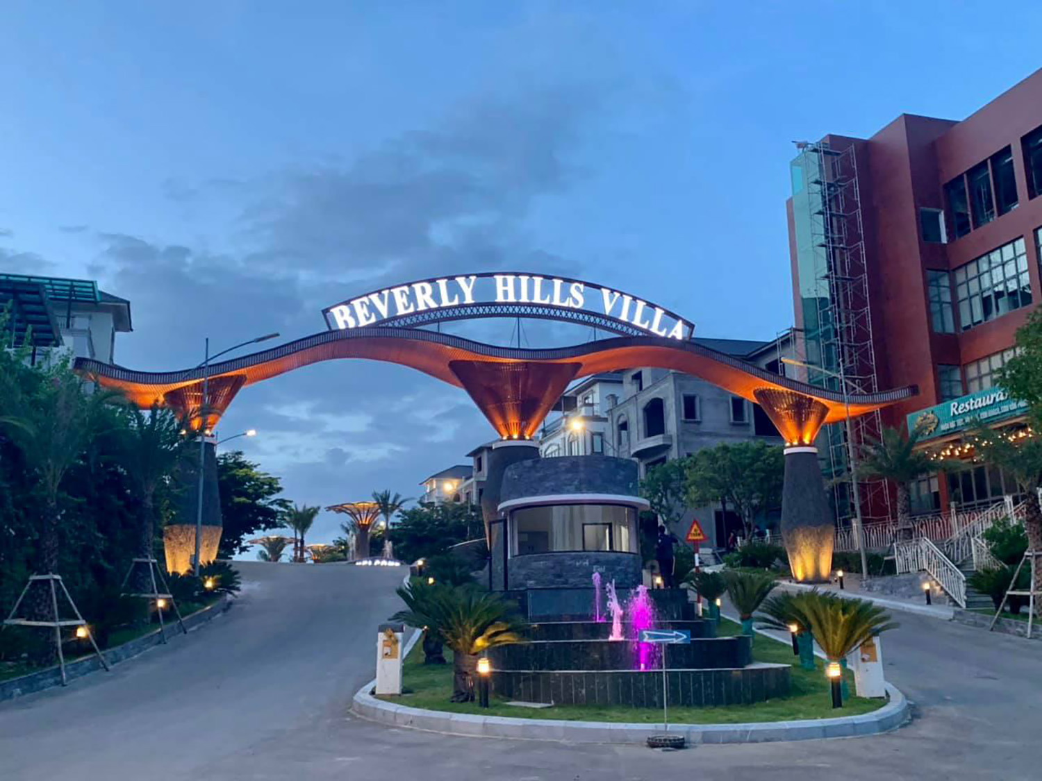 Cổng và cảnh quan dự án Berlyver hills Hạ Long